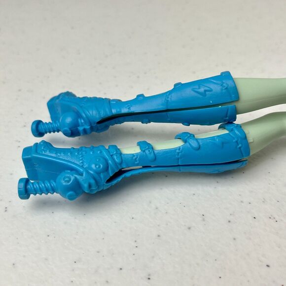 Monster High Emoji Frankie Stein Doll Boots Dress Sunglasses Mattel 2016 DVH19 - Picture 8 of 16